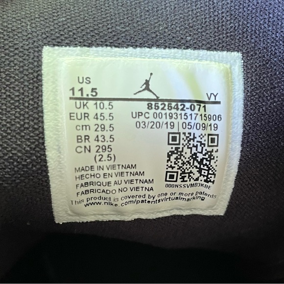 Nike Air Jordan Retro Yellow / Black / White Shoes 🐝 - Picture 7 of 7